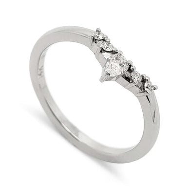 14kt white gold chevron wedding ring with pear cut diamond and round accent diamonds