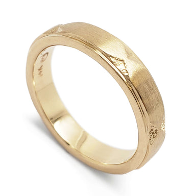 14kt yellow gold wedding ring with Art Deco engraved pattern and brushed finish