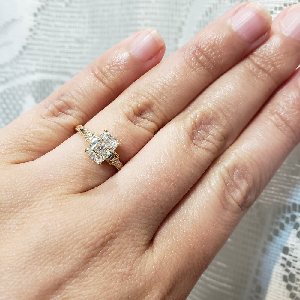 Maxine | Cushion Lab Diamond