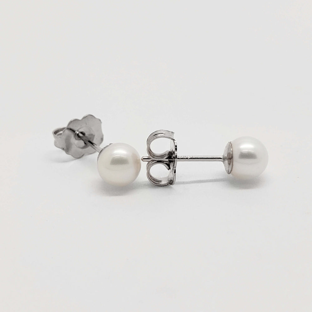 5mm freshwater pearl stud earrings with white gold posts and butterfly backs
