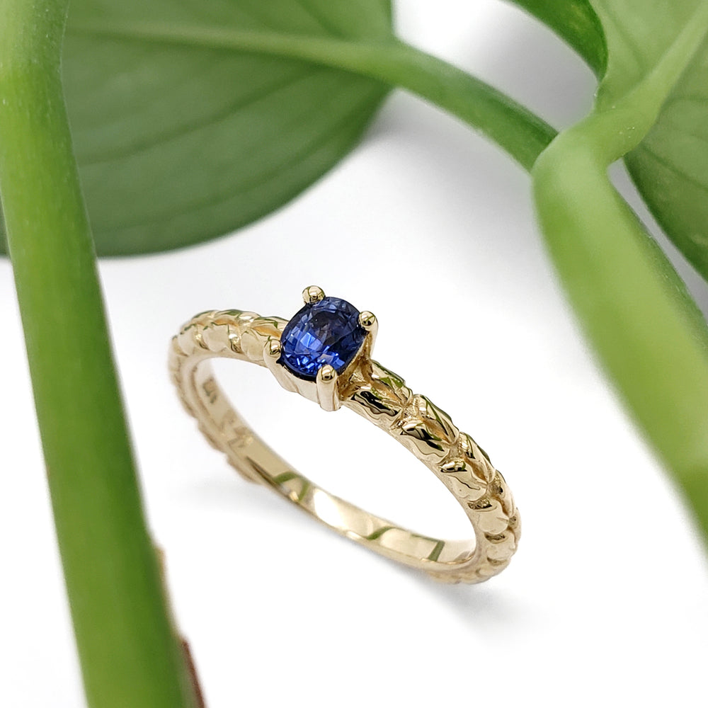 Blue Sapphire Engagement Ring | Era Design Vancouver Canada