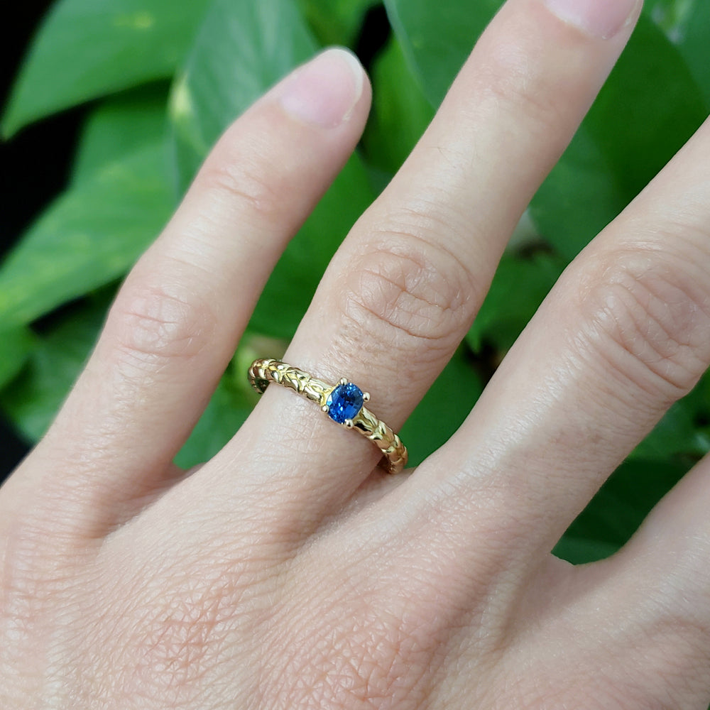 Blue Sapphire Engagement Ring | Era Design Vancouver Canada