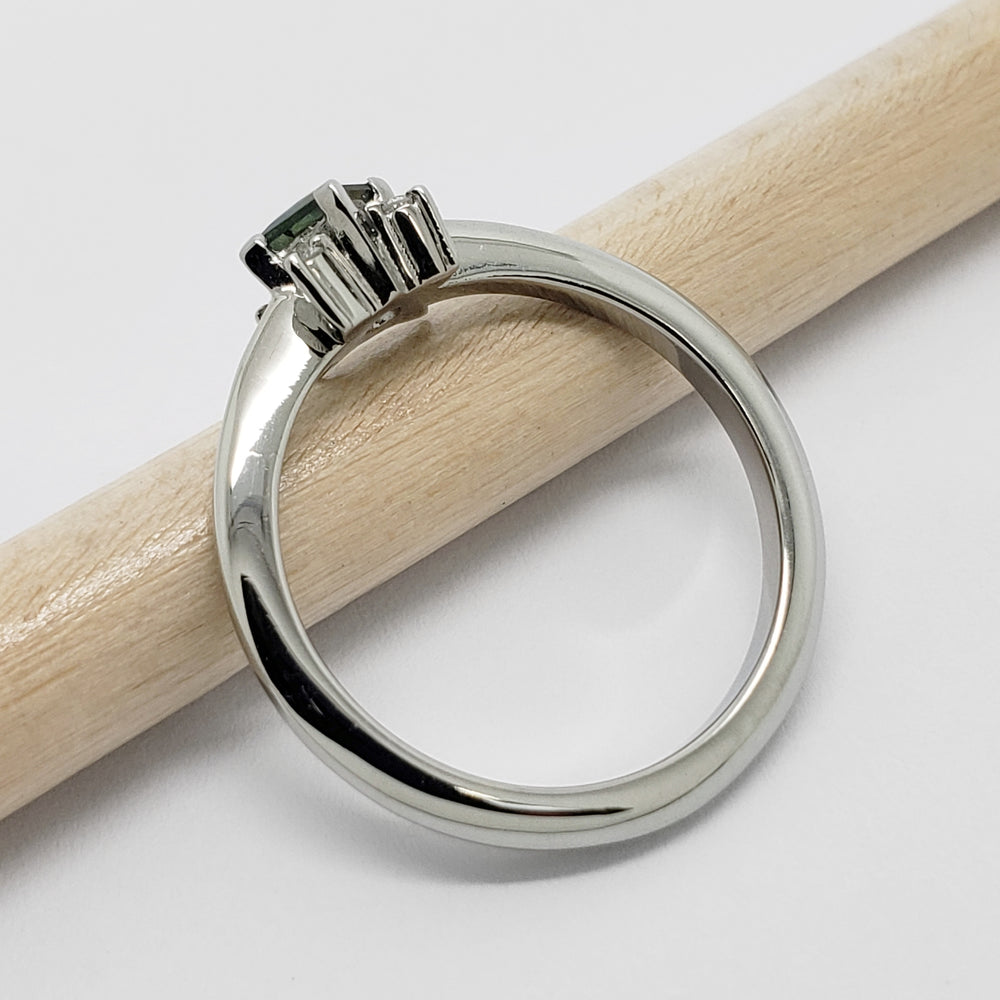 Green Sapphire Engagement Ring | Era Design Vancouver Canada