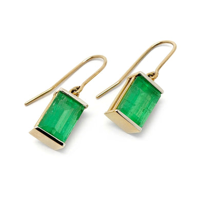 Pair of vintage dangle earrings with rectangular emeralds in 14kt yellow gold