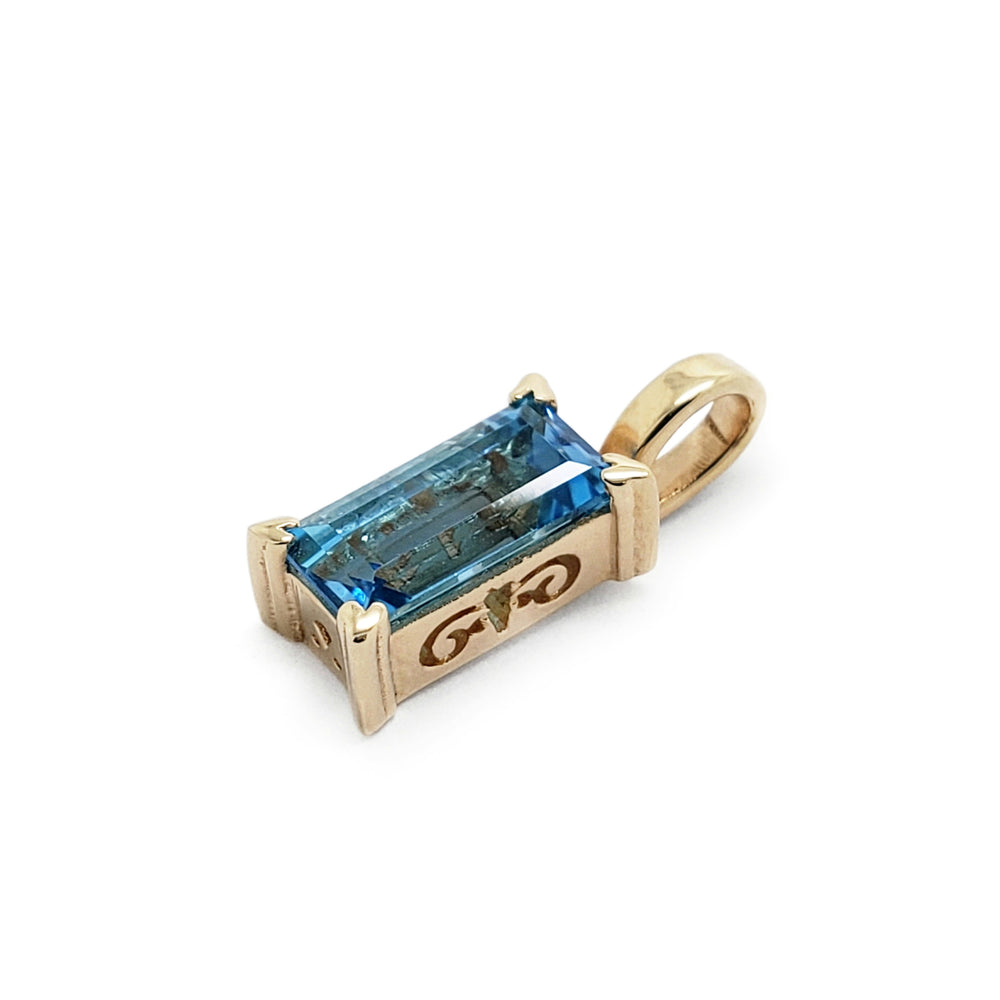 Topaz Pendant | Era Design Vancouver Canada