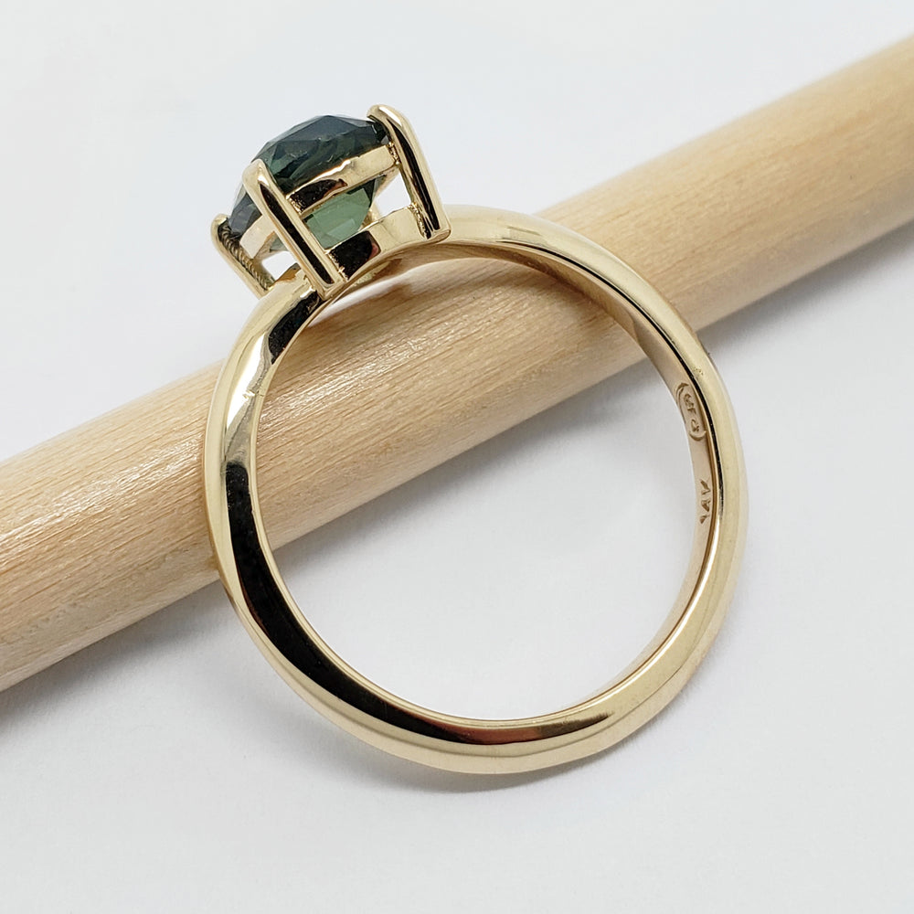 Madagascar Sapphire Engagement Ring | Era Design Vancouver Canada