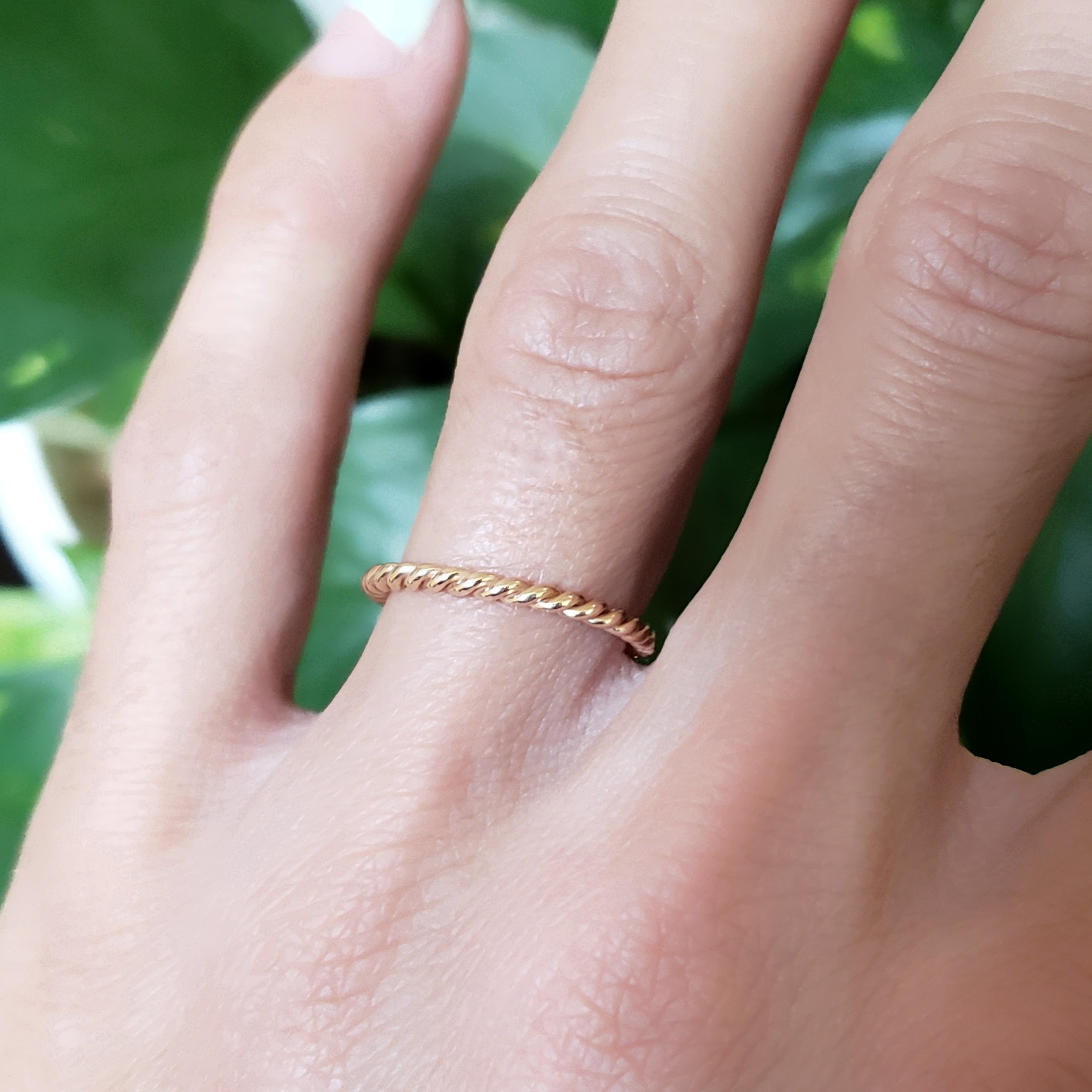 Twisted Diamond Engagement Rings That Dance Around Her Finger | With Clarity